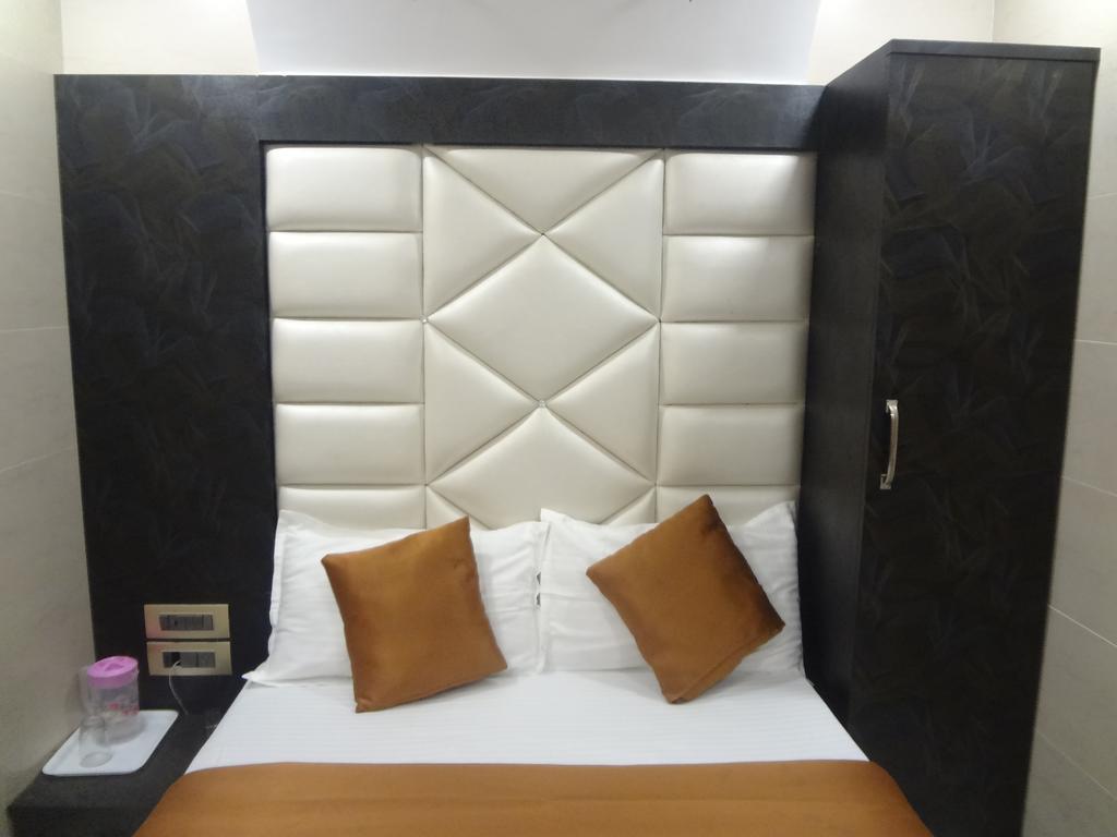 Hotel Karishma Mumbai Exterior foto