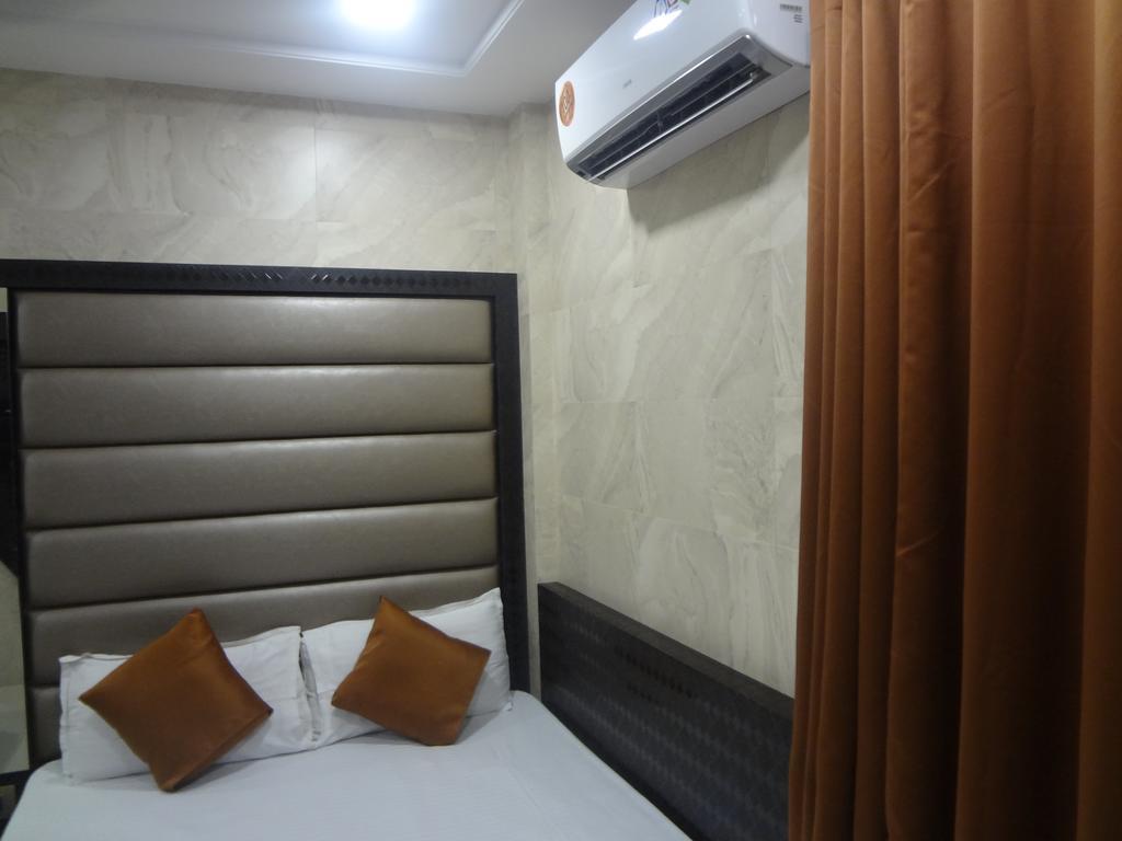 Hotel Karishma Mumbai Exterior foto